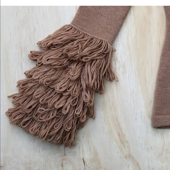 Brown net turtleneck sweater with cold shoulder and fringe cuffs - Picture 6 of 15